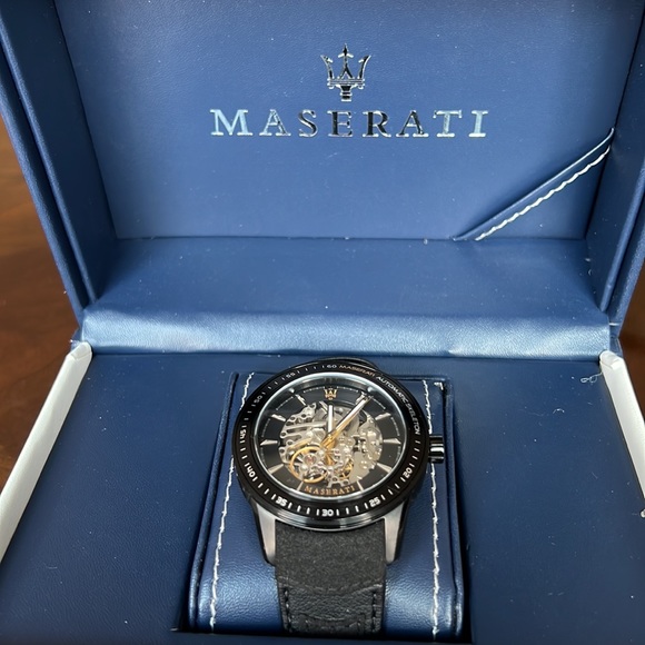 Men's Corsa R8821110001 Black Leather Automatic Dress Watch. - Picture 5 of 6